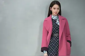 林允儿不愧是韩国“国民女神”，百变秋季穿搭简约大气，气质超然图片