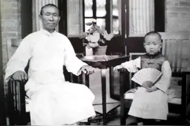末代“衍圣公”孔德成，1949年跟随蒋介石到台湾，晚年结局如何？图片