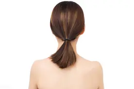 女朋友身上总是容易淤青，我该怎么做？图片