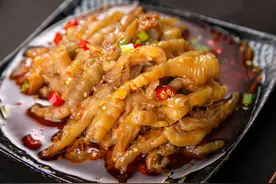 脱骨鸡爪是“啃”出来的吗？图片