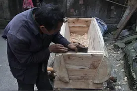 83岁老人口述，半路夫妻寄人篱下，无孩子养老的晚年生活有多心酸图片