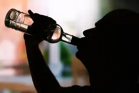 白酒为什么会辣嗓子？图片