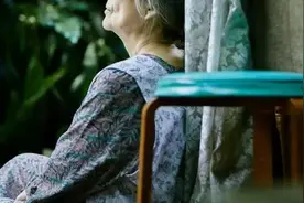结婚40年儿孙绕膝，老太起诉离婚：要为自己活一场！法院判了图片