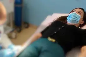 Tvb最强女主邓萃雯入院手术！手部红肿还流血，原因惹众人心惊图片