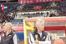 重庆万州：希丁克迎来了自己执教中国国奥队的首秀 1：0小胜泰国视频封面