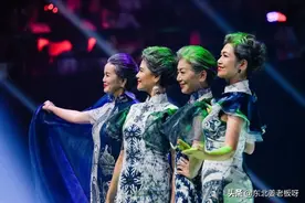 35岁小伙为了不付房租，和50岁的女房东在一起图片