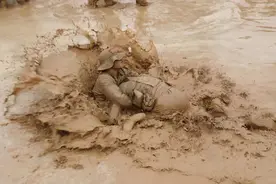 特种兵训练有多残酷？想当特种兵的了解下，看你到底能扛几天？图片