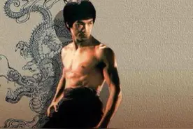 叶问看出李小龙的短命，想了一个方法帮他改运，可惜没有成功图片