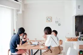 28岁日本妈妈的“全职生活”，从清晨忙碌到深夜，看完令人感慨图片