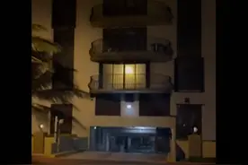 迈阿密大楼倒塌前“最后一刻”画面曝光：停车库漏水，地上散落碎砖 拍摄者称听到巨响后不久公寓楼轰然倒塌图片
