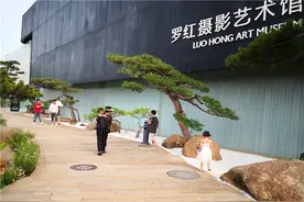 自驾游 · 打卡罗红摄影艺术馆图片