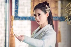 倚天后传：张三丰被抛尸荒野，张无忌被绿，黄衫女子嫁给张无忌图片