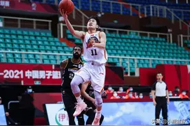 央视连播四场！杜锋携全主力回归，丁彦雨航成焦点，姚明现场督战图片