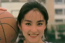 扒一扒娱乐圈女明星们的不为人知的奇闻图片