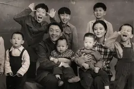 看完《功勋》才知道，张安东为什么给他的8个孩子取了不同的姓名图片
