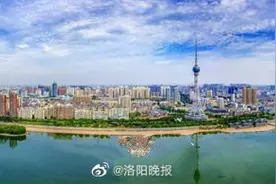 李亚带领市级党员领导同志重温入党誓词，参加中共洛阳组纪念馆开馆仪式并参观相关历史陈列展图片