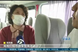 一场节日的惊喜！孩子请记者配合护送神秘礼物给妈妈图片