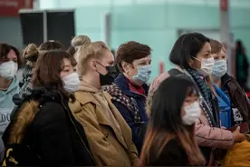 今年去西班牙旅游基本没戏？沙滩和酒吧可能要到明年才重新开放图片