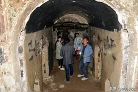 内蒙古发现辽代公主墓，墓主面戴黄金面具，揭开尘封千年的恋情图片