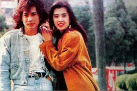 与王祖贤17年情缘一朝断，转头娶了娇妻的齐秦，犯了一个大错图片