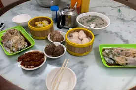 广州最便宜的街坊早茶，早上8点卖光，6元一份随便选人均15吃到撑图片