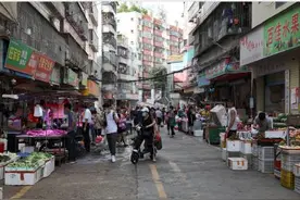深晚独家｜深圳街头巷尾的摊档“烟火气”渐浓 监管部门：对一些店外经营采取包容政策图片