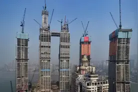 中国摩天大楼81栋，却有66栋烂尾！各个想当第一，却各个烂尾图片