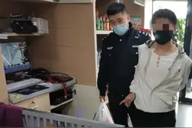 “梁静茹”给你的勇气？小偷作案后返回犯罪现场欣赏自己的“完美杰作”图片