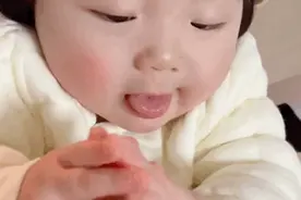 表情包：脚丫子真香！！！！图片