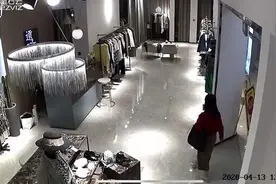 杭州姑娘走进试衣间：“我控制不住我自己”图片
