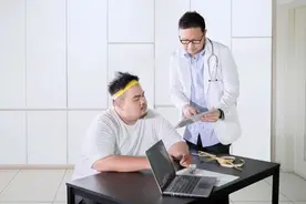 68岁洪金宝暴瘦脱相照被疯传！人生下半场，拼的是健康图片