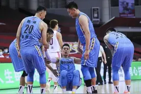 首钢首笔签约达成！2米03，2米11，能里能外，未来有望接班朱彦西图片