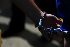 她观音大士“附体”，会让菩萨保佑你家人！图片