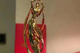 第32届电视剧“飞天奖”揭晓 白涛携《激情的岁月》摘下优秀电视剧殊荣图片
