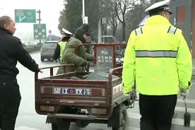 电动三轮车上路有隐患，应该全面禁止还是加强管理，你会选哪个？图片