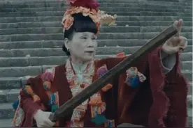 1986年，山东一村妇上演现代版"武则天"，称皇帝，建立后宫图片