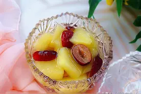红枣煮苹果，冬天最该常吃的糖水，一周吃几次，肠胃舒服手脚暖图片