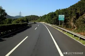 辽宁这条高速能让人睡着，一百公里的路程，看不到十辆车图片