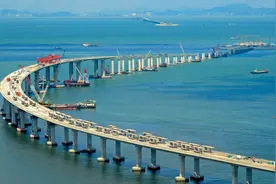 为什么港珠澳大桥连接珠海，而不是深圳呢，原因令人深思视频封面