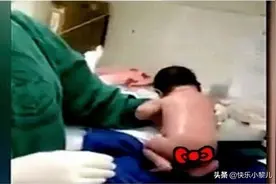 “最强新生儿”走红，脐带还没剪就“跑了”，助产士现场笑翻了图片