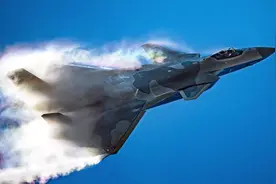 杨伟公开爆猛料，霸气回复在以往不可想象！中国版F22或诞生视频封面