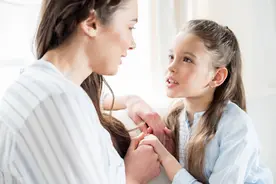 青春期孩子抑郁怎么办：女儿要求复诊，妈妈却不知所措图片