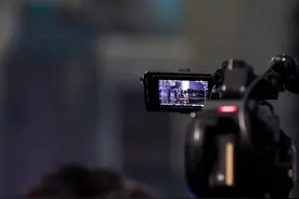 一夜爆红的拉面哥，正在被网红逼上绝路：流量时代的悲哀还在重演图片