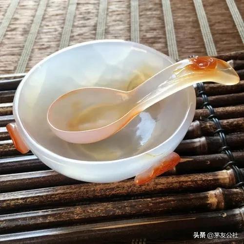 猜拳？掷骰？还有哪些好玩的游戏让酒局不冷场