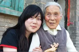 母亲智障父亲残疾，自杀未遂，西单女孩任月丽，现状如何？图片