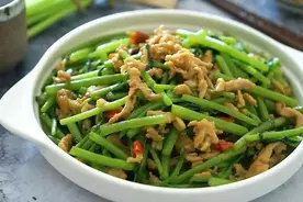有这道家常快手下饭菜，吃饭香喷喷，一周吃三顿吃不够图片