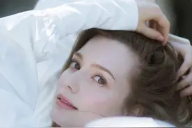 掉落凡间的小天使优雅清纯的小美女图片