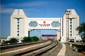中国边境八大国门，彰显大国气势图片