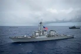 火药味浓！美方闯我领海后，南部战区无视美航母，在南海强硬军演图片
