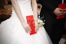 结婚登记前，未婚妻临时追加20万彩礼，小伙告上法院：返还包括购车款在内的彩礼15万图片